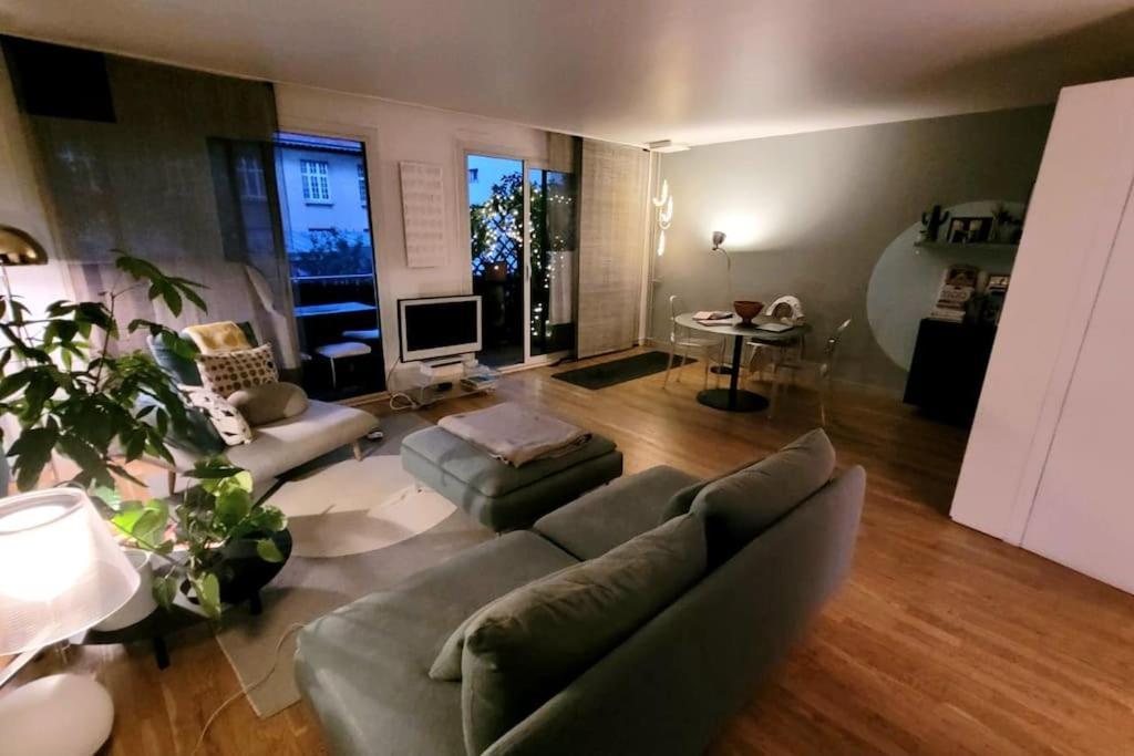 פריז Lovely Artist Appartment מראה חיצוני תמונה